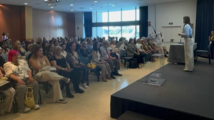 Conferencias y Demostraciones en vivo